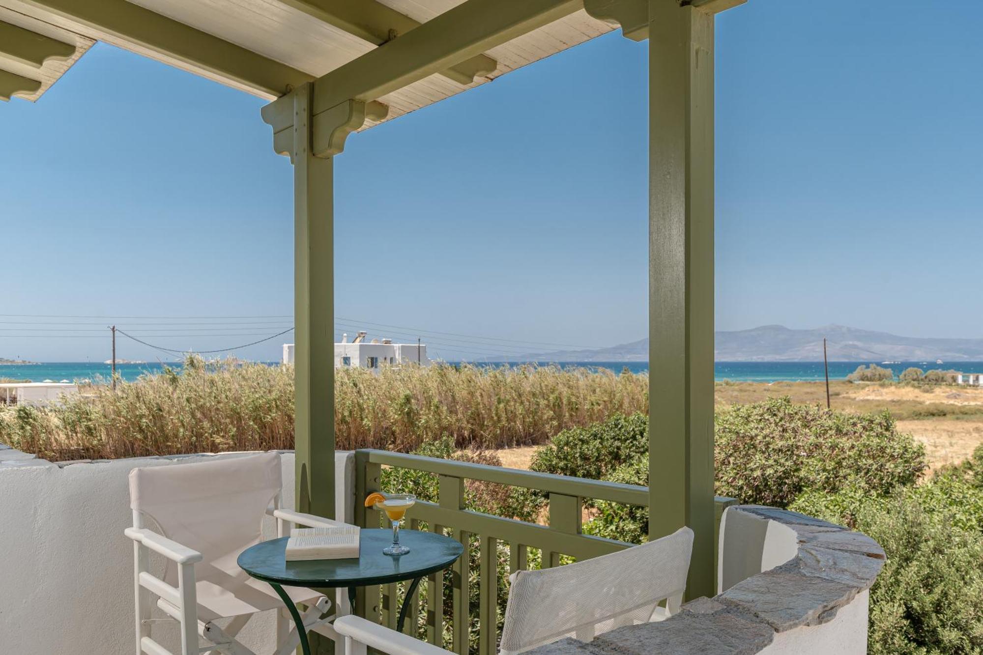 Studios Vrettos Beachfront Hotel Plaka  Exterior photo